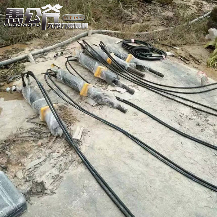 硅石礦開采大噸位分裂機白玉縣廠家