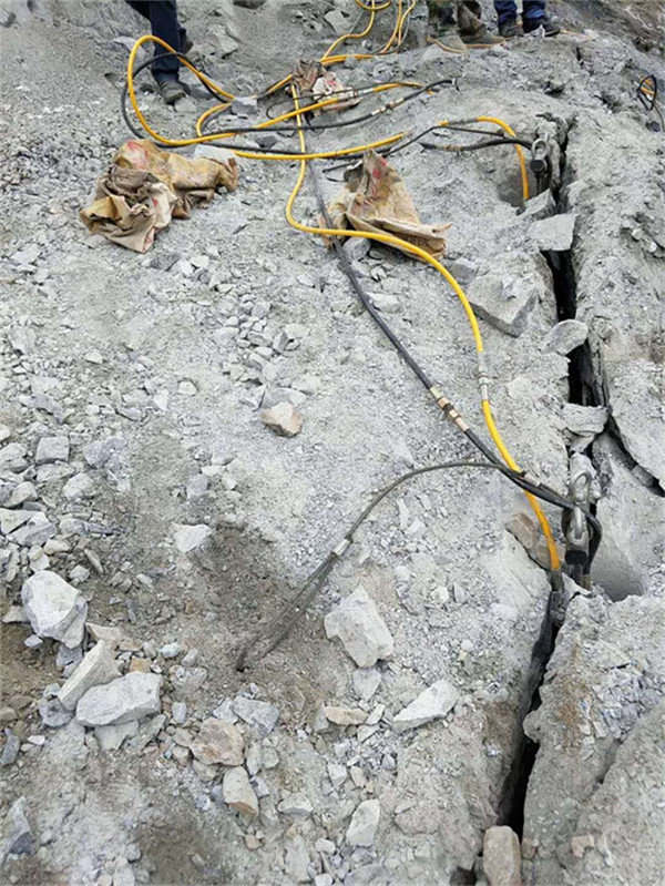 江西撫州挖基坑石灰巖破除液壓劈裂機市場價格