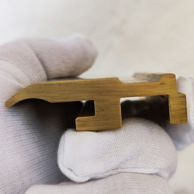 擠壓定制各種規(guī)格銅型材寄出異型材價(jià)格優(yōu)惠品類多質(zhì)量好異型銅棒