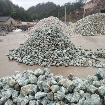 廠家供應(yīng)綠色紫色螢石塊冶煉鋼鐵用氟化鈣工藝雕刻用螢石原礦天然